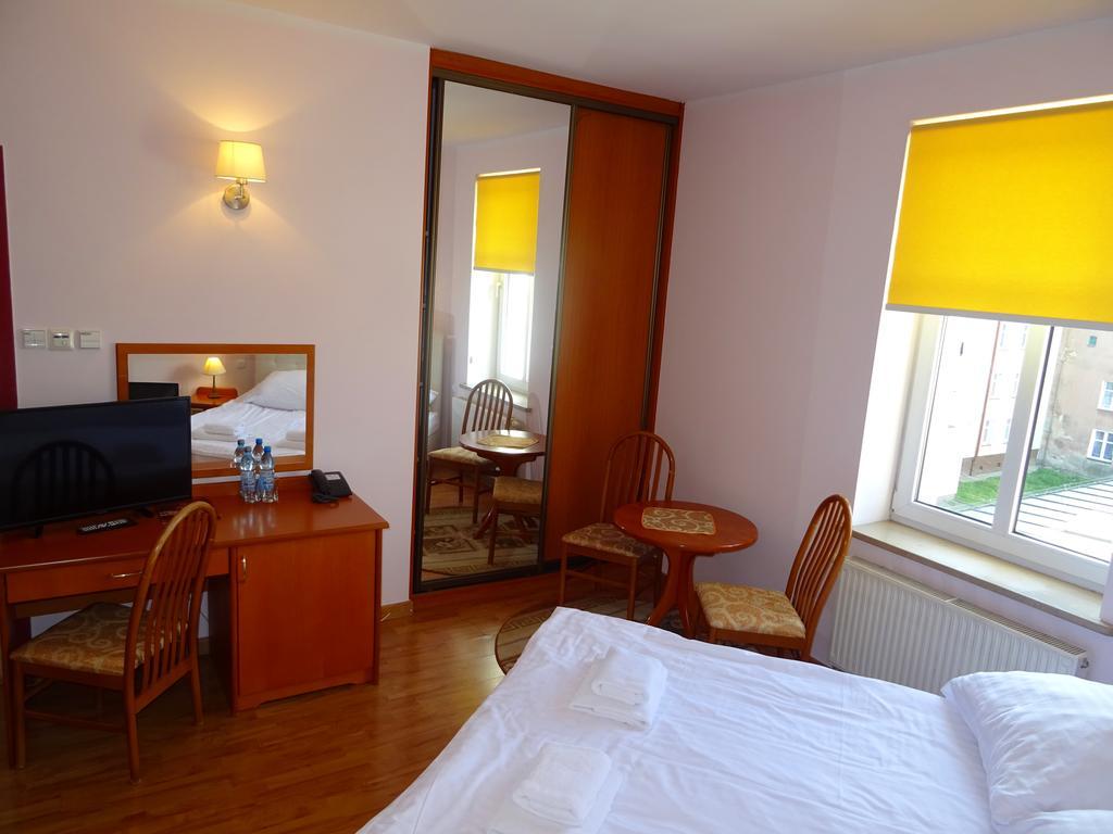 Hotel Bartis Bartoszyce Exterior foto